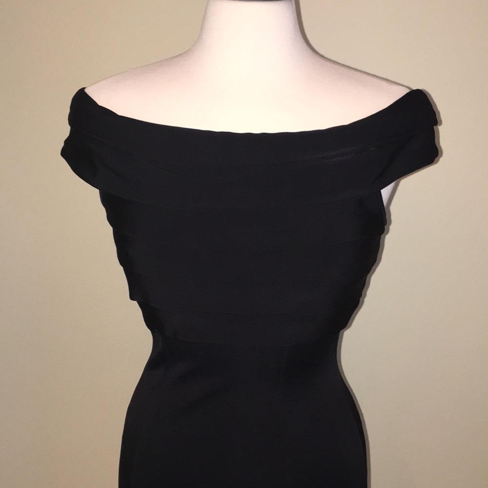 Vintage knit evening gown, curvy silhouette. 🍸 - Picture 2 of 12